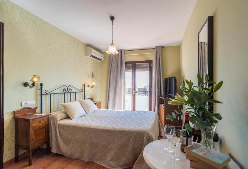 בית מלון כפרי Hostal El Escudo De Mijas