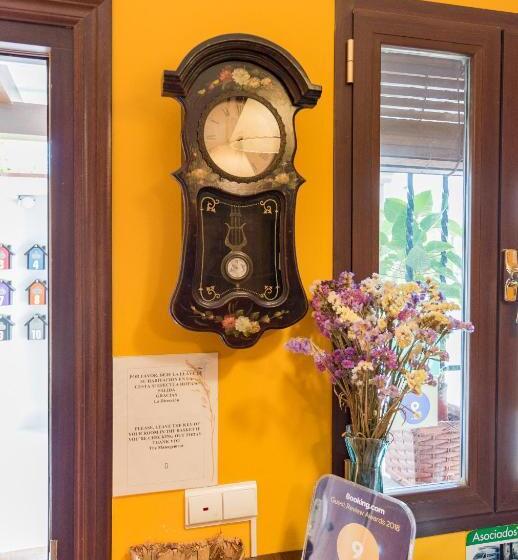 בית מלון כפרי Hostal El Escudo De Mijas