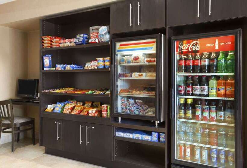 בית מלון כפרי Howard Johnson By Wyndham San Diego Sea World