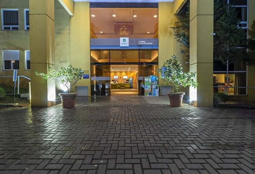 ホテル Nacional Inn Curitiba Santa Felicidade