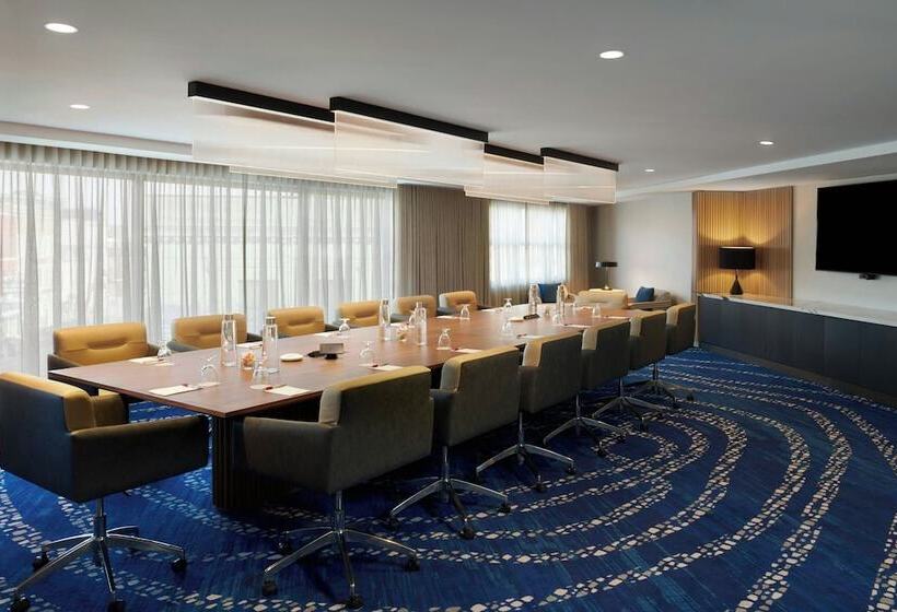 호텔 Kingston Marriott