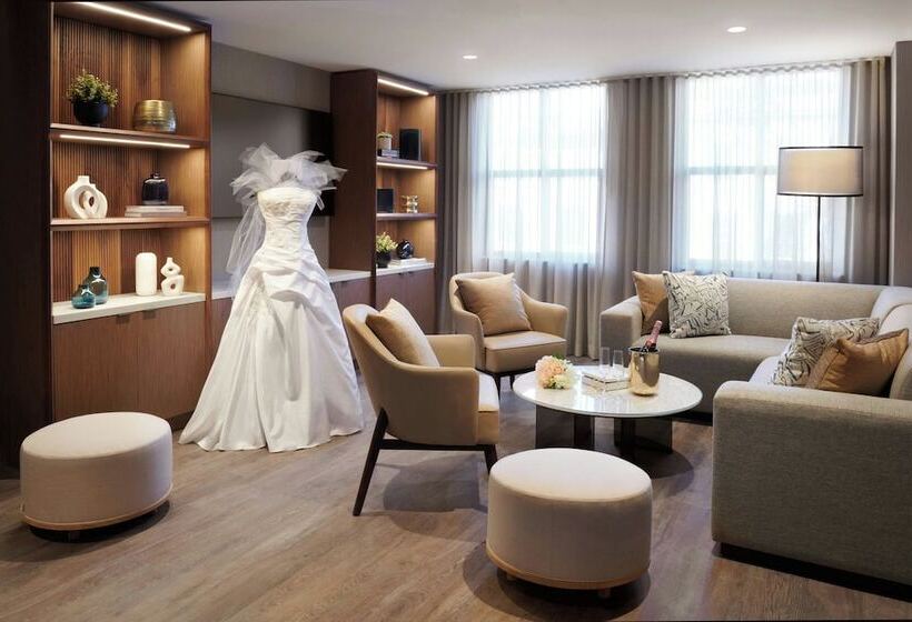 호텔 Kingston Marriott