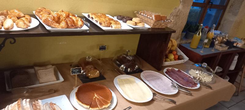 هتل La Casona De Revolgo