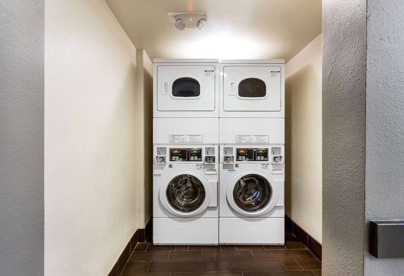 هتل La Quinta By Wyndham San Diego Mission Bay