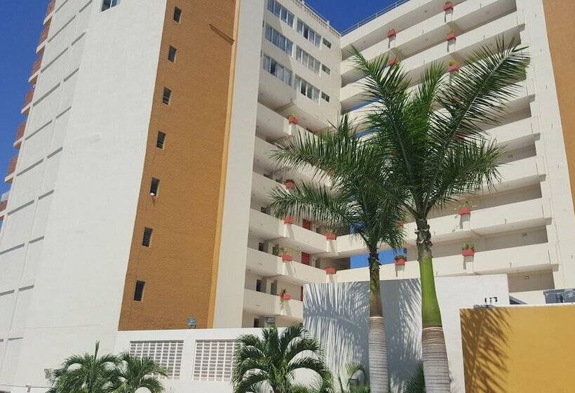 Las Flores Beach Resort