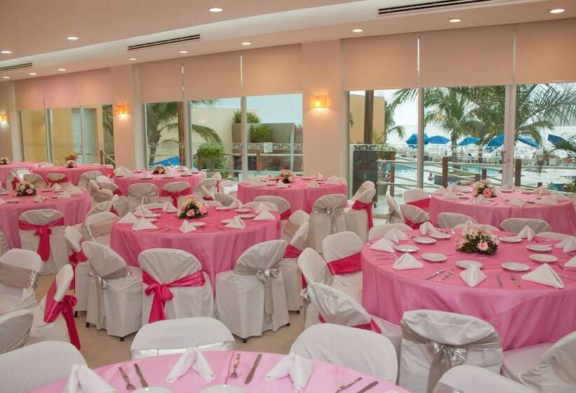 Las Flores Beach Resort