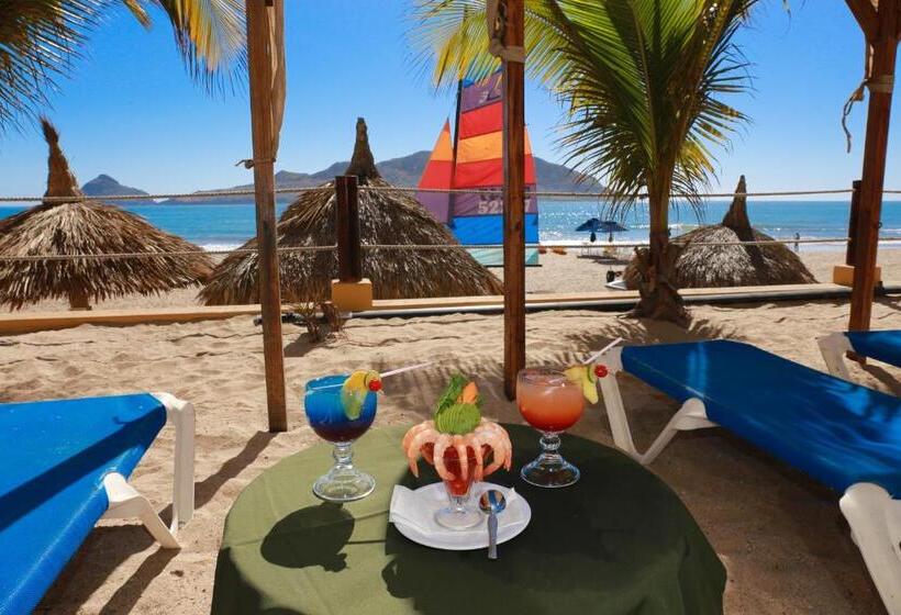 Las Flores Beach Resort