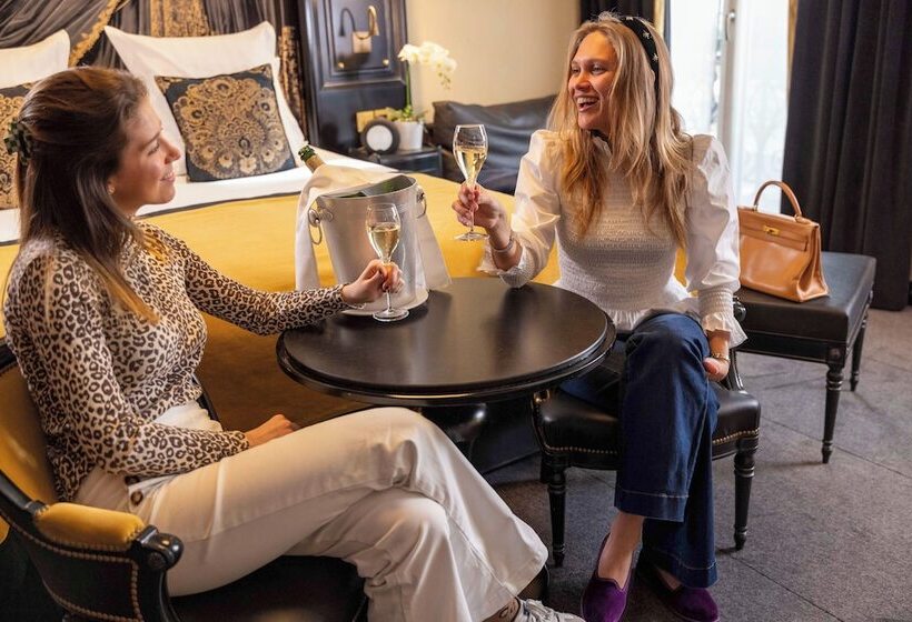 ホテル Le Belmont Paris