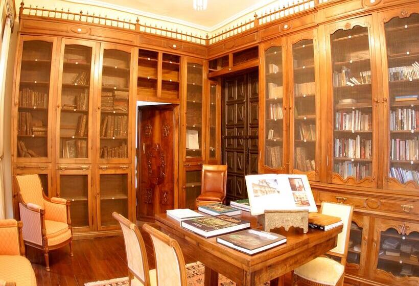 Отель Monumento Pazo Do Castro