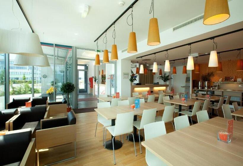 ホテル Orange Wings Wiener Neustadt