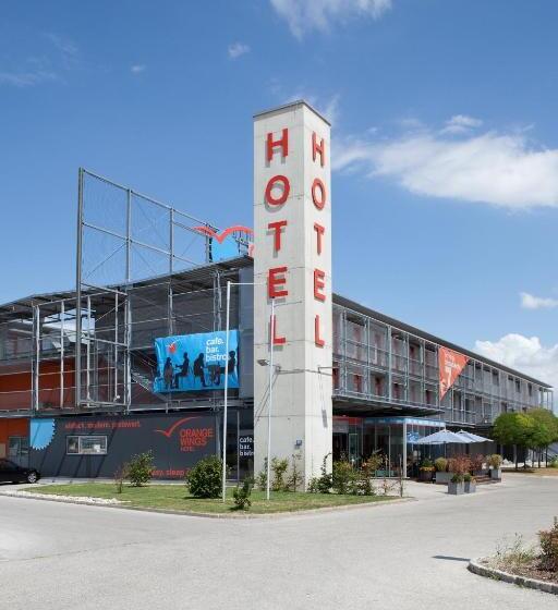 ホテル Orange Wings Wiener Neustadt