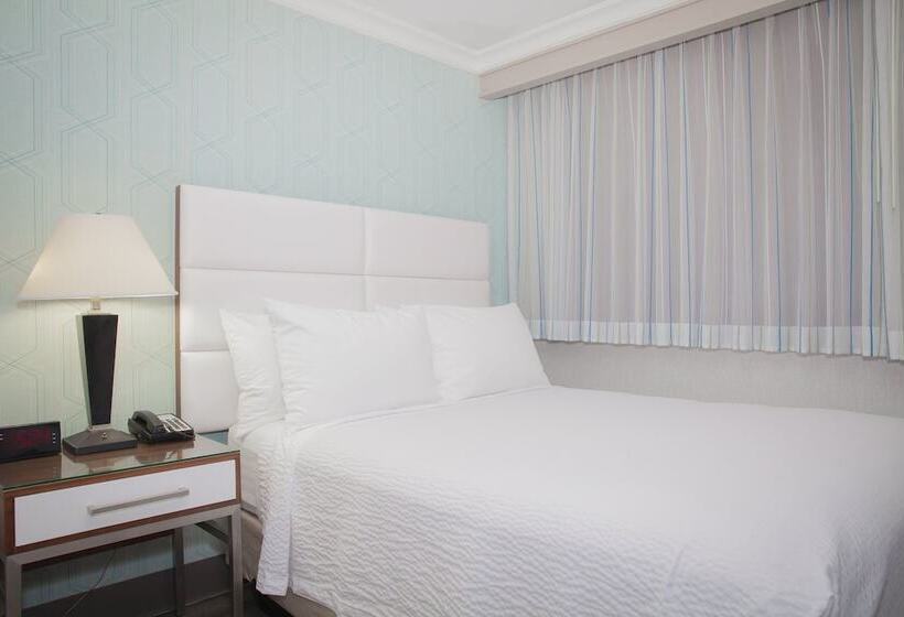 هتل Pasadena Rose & Crown