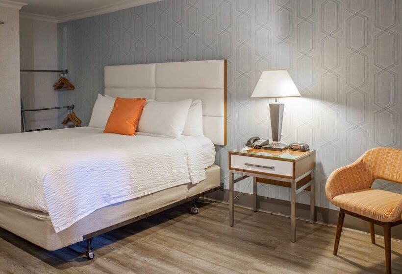 هتل Pasadena Rose & Crown