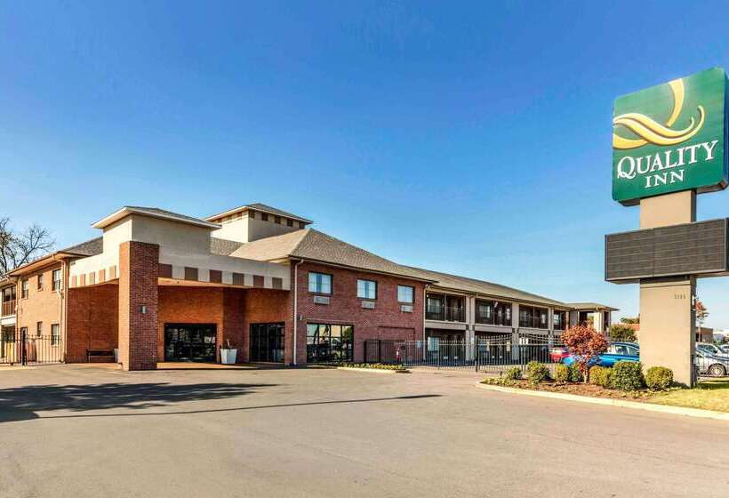 酒店 Quality Inn Airport I240