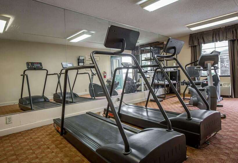 فندق Quality Inn & Suites Hanes Mall