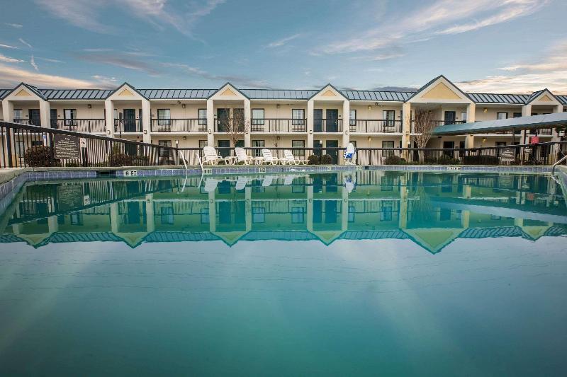 فندق Quality Inn & Suites Hanes Mall