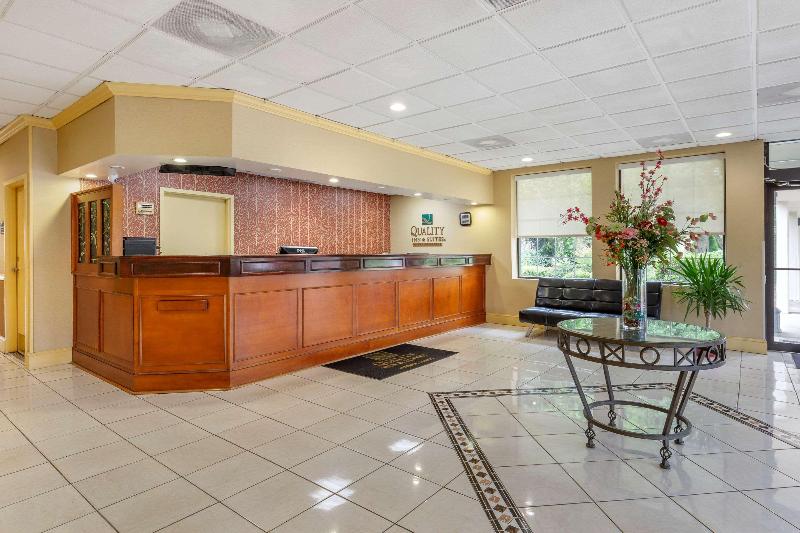 فندق Quality Inn & Suites Hanes Mall