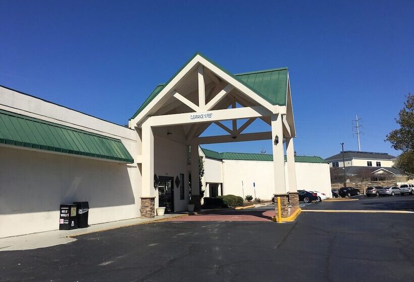 فندق Quality Inn & Suites Hanes Mall