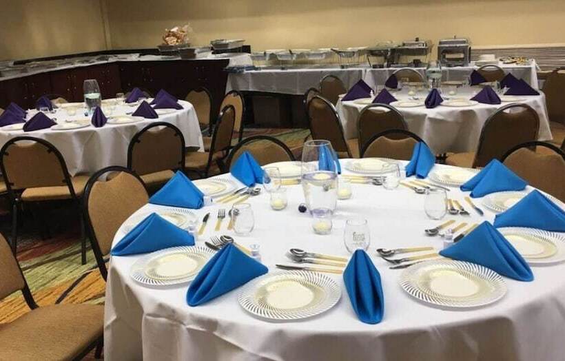 فندق Quality Inn & Suites Hanes Mall