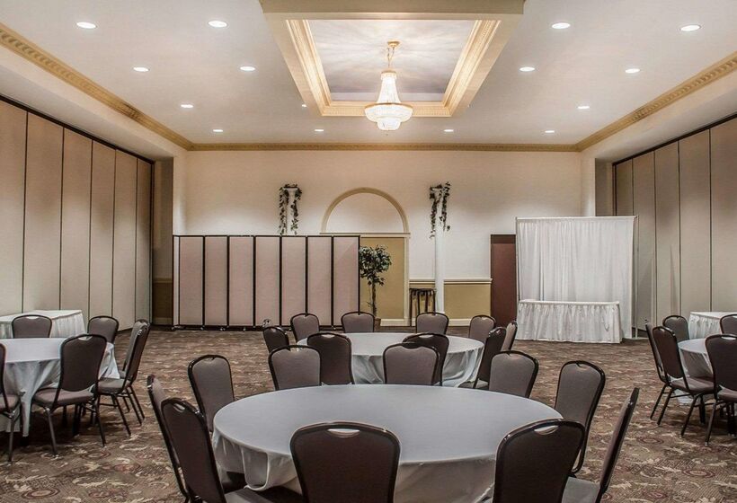 בית מלון כפרי Quality Inn   Niagara Falls Blvd