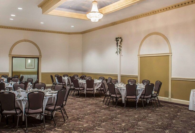 בית מלון כפרי Quality Inn   Niagara Falls Blvd