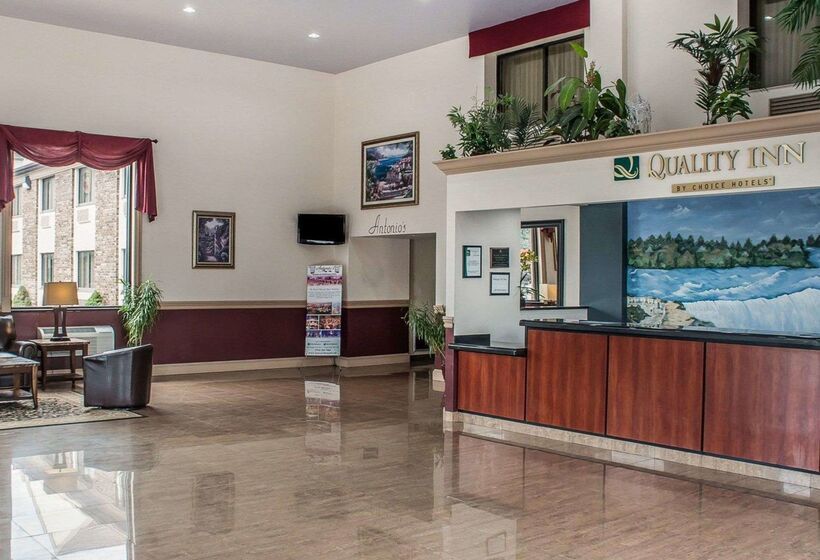 בית מלון כפרי Quality Inn   Niagara Falls Blvd
