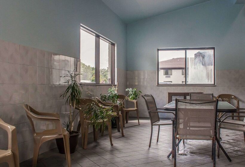 בית מלון כפרי Quality Inn   Niagara Falls Blvd