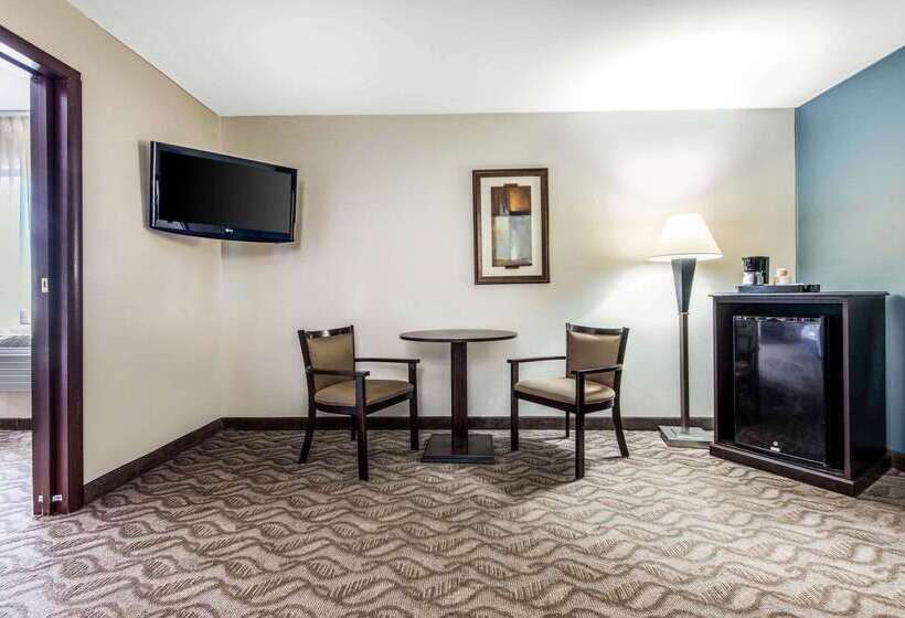 בית מלון כפרי Quality Inn   Niagara Falls Blvd