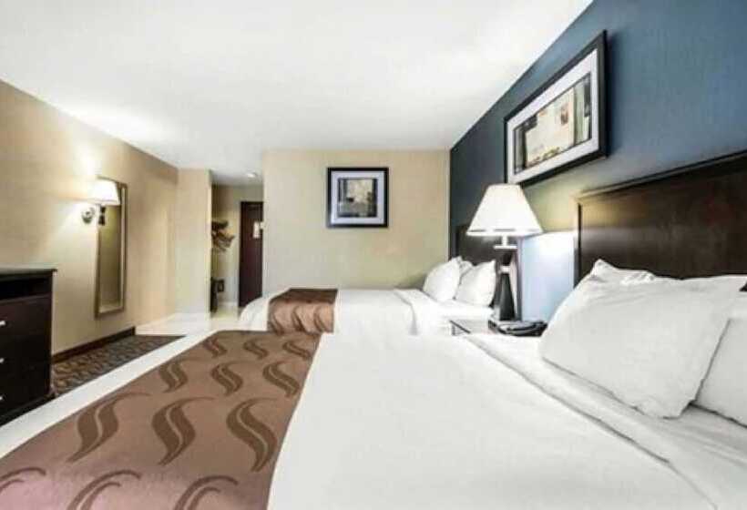 בית מלון כפרי Quality Inn   Niagara Falls Blvd