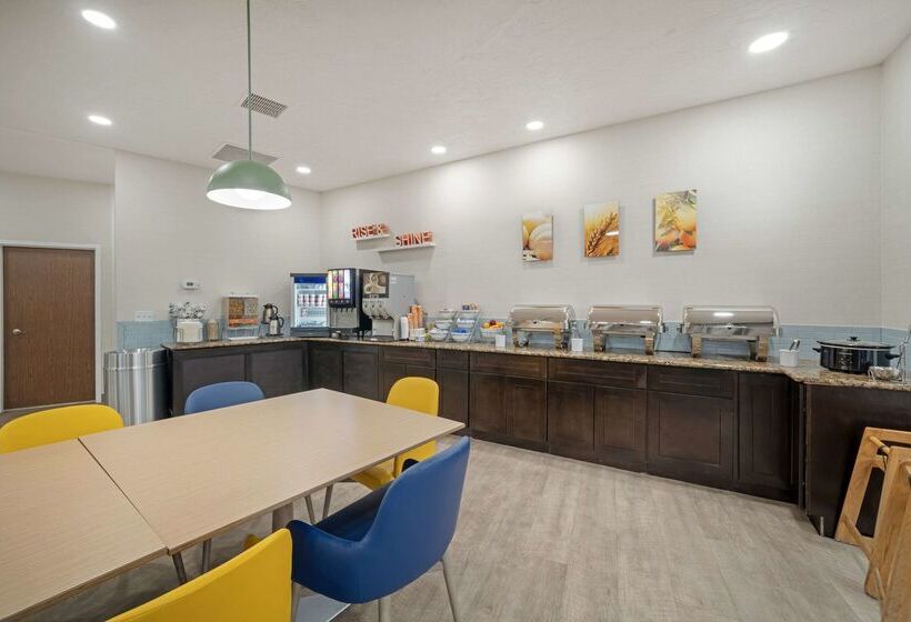 בית מלון כפרי Comfort Suites Idaho Falls