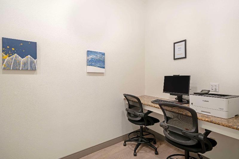 בית מלון כפרי Comfort Suites Idaho Falls