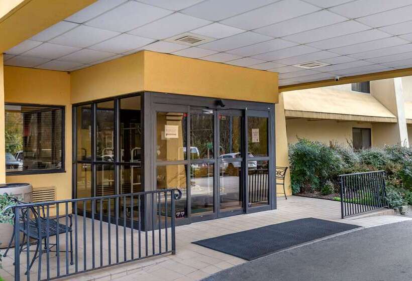 هتل Quality Inn & Suites Raleigh Durham Airport