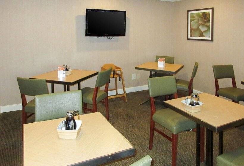 هتل Quality Inn & Suites Raleigh Durham Airport