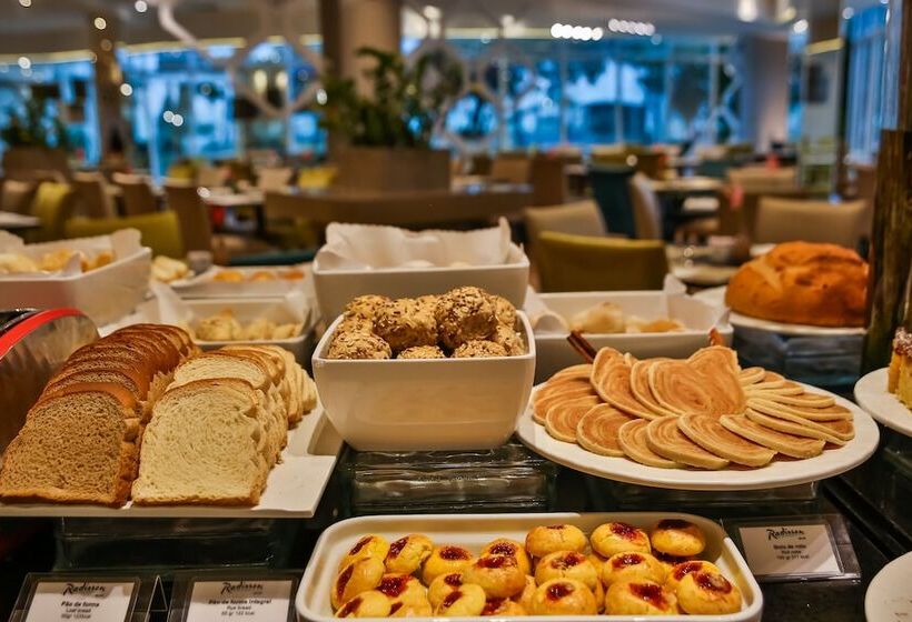 בית מלון כפרי Radisson Recife