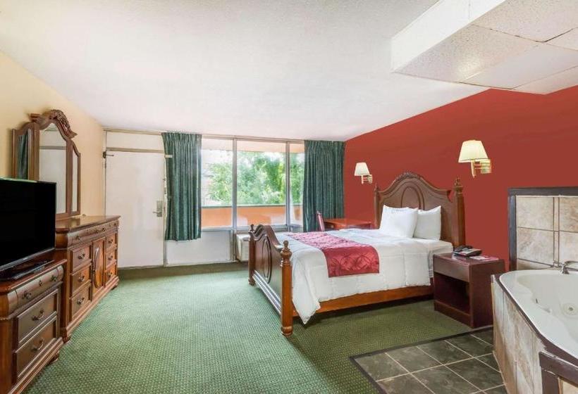 فندق Ramada By Wyndham Roanoke