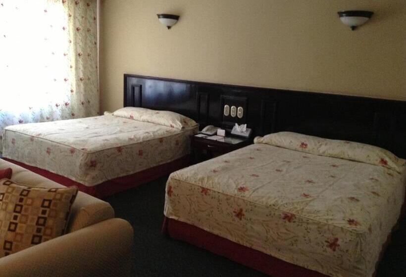 فندق Real De Uruapan