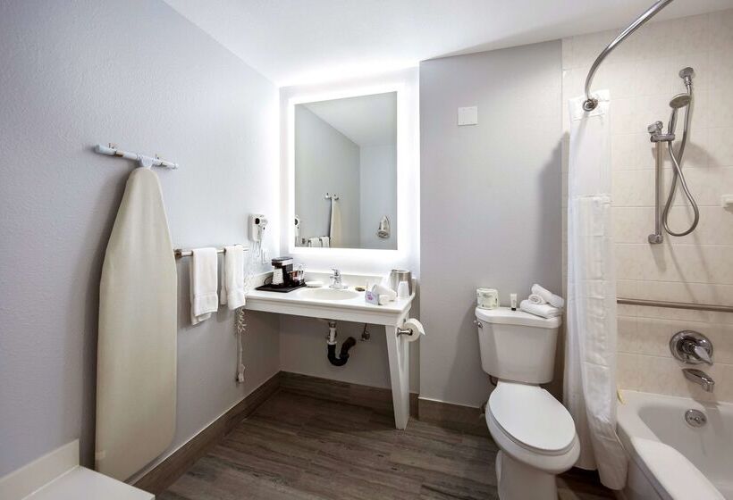 فندق Red Lion Inn & Suites Grants Pass