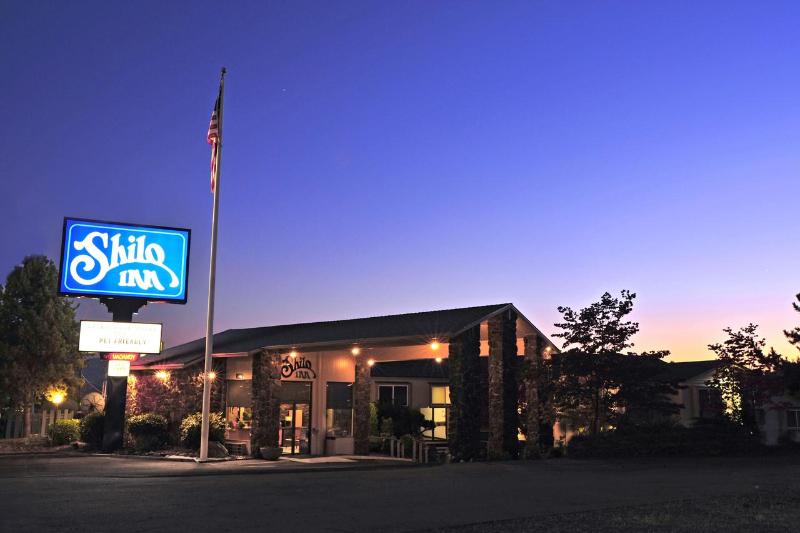 فندق Red Lion Inn & Suites Grants Pass