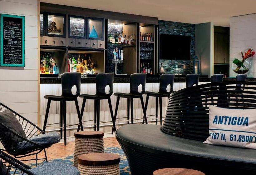 호텔 Renaissance Fort Lauderdale Cruise Port