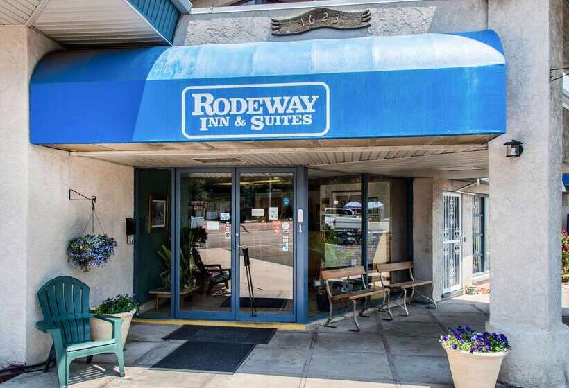בית מלון כפרי Rodeway Inn & Suites