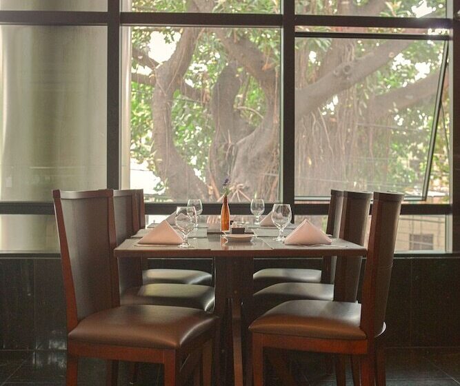 Royal Golden Hotel   Savassi