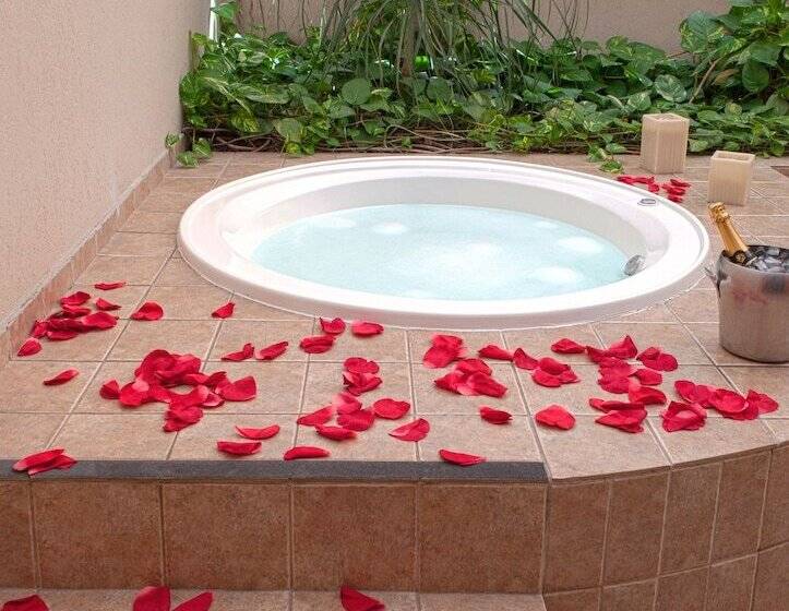 Royal Golden Hotel   Savassi