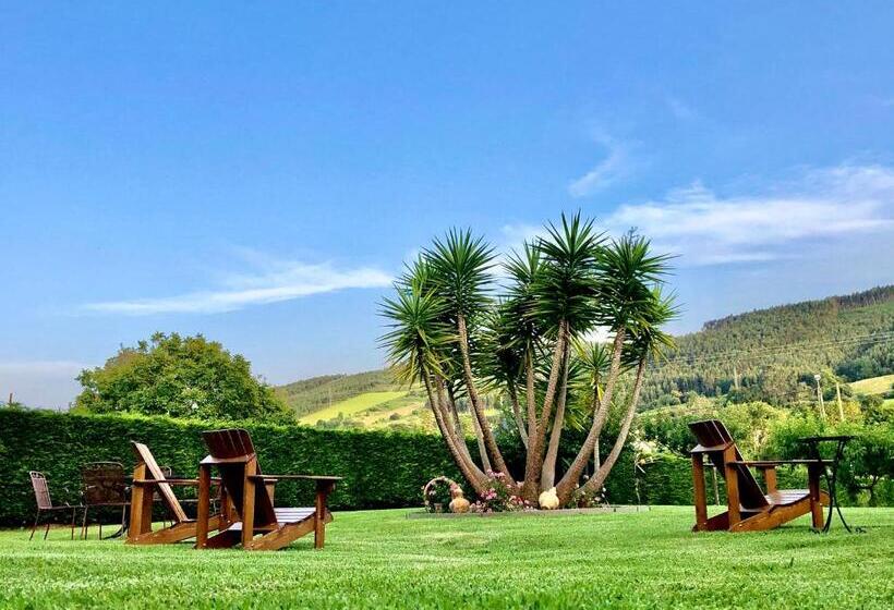 בית מלון כפרי Posada La Robleda