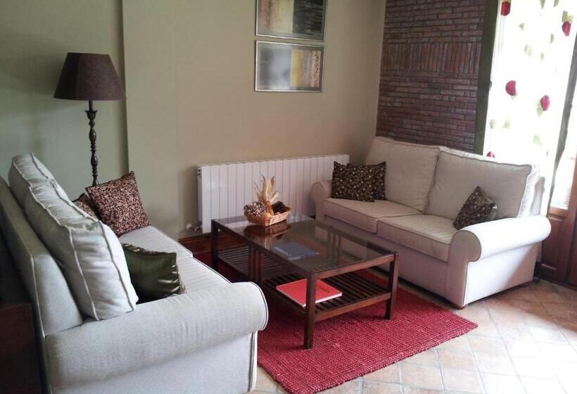 בית מלון כפרי Posada La Robleda