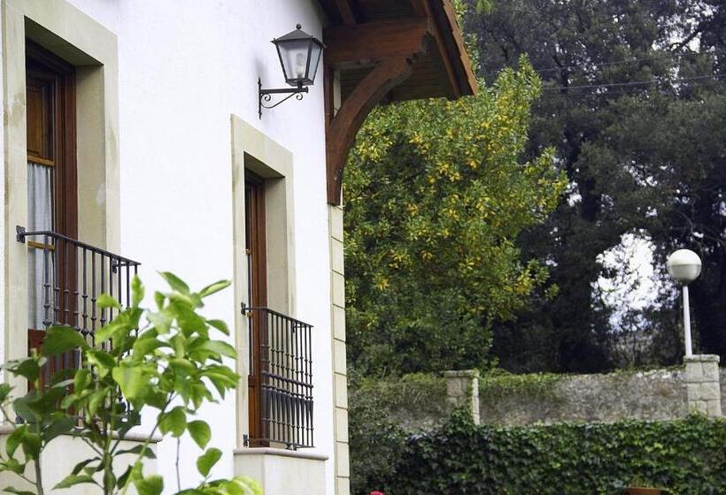 בית מלון כפרי Posada La Robleda