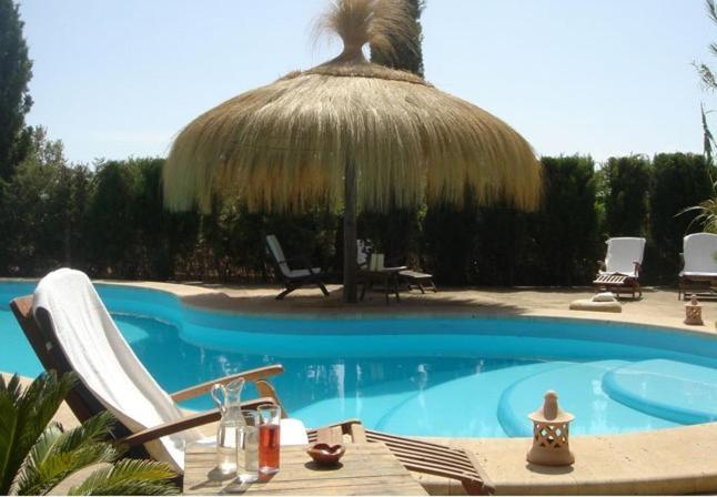 교외 호텔 Son Mercadal