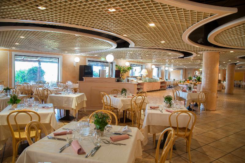 فندق Sant Elmo Beach