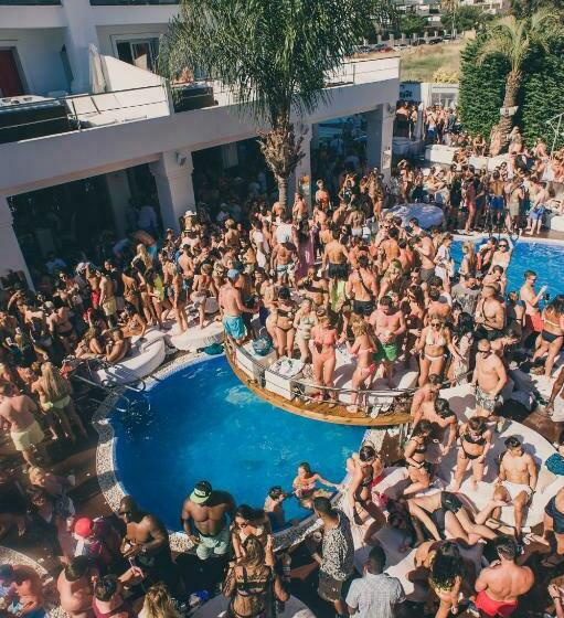 בית מלון כפרי Sisu Boutique