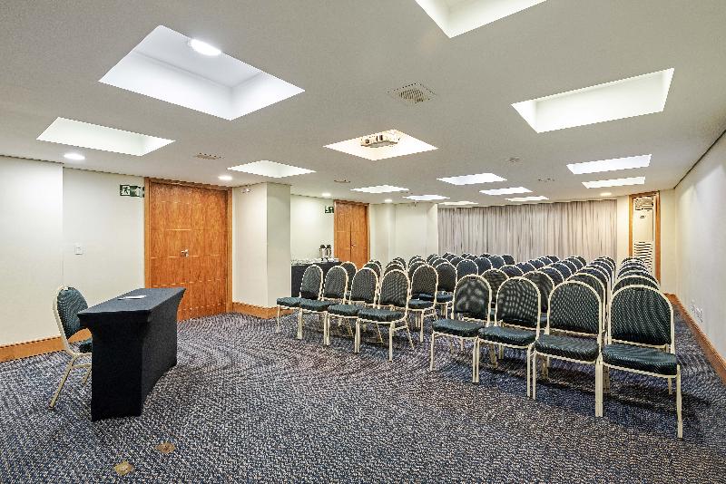 ホテル Slaviero Curitiba Batel