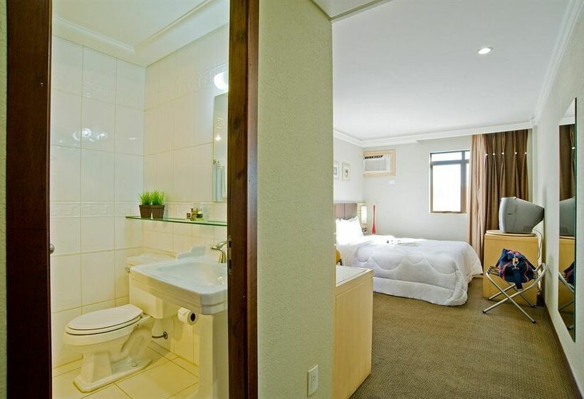 Отель Slaviero Executive Pinhais